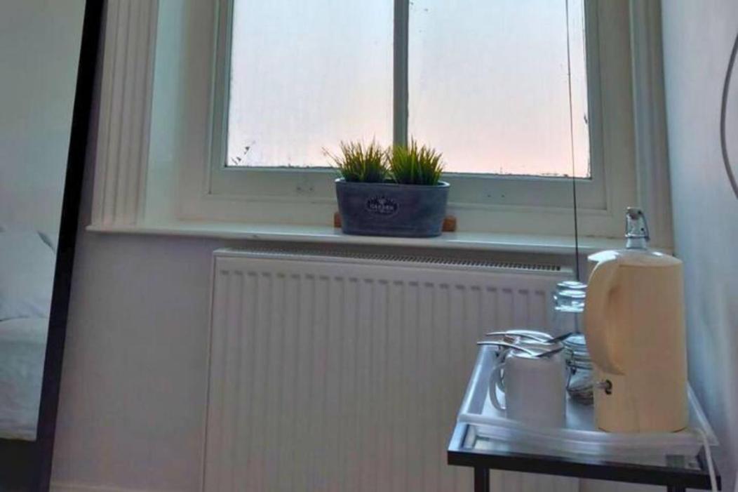 Stylish Double Room In City Centre - Shared Bathroom - Parking Preston  Ngoại thất bức ảnh